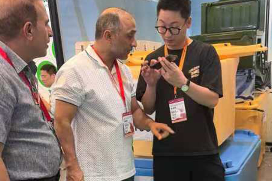 Panggrupong larawan ng mga customer sa Brazil