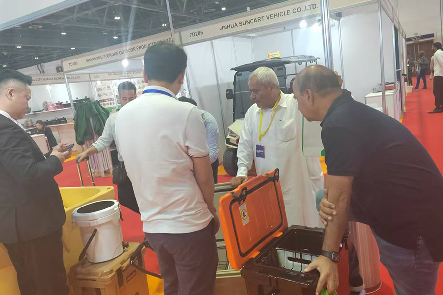 Mga customer sa Middle East